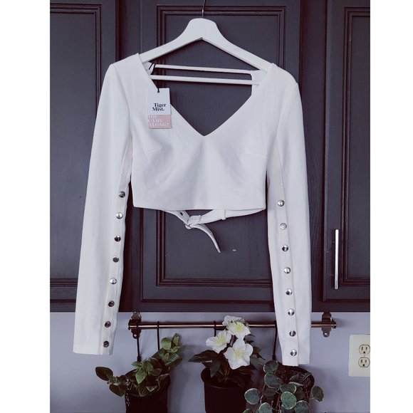 NEW BACK CUT OUT VEST - Picture 1 of 7